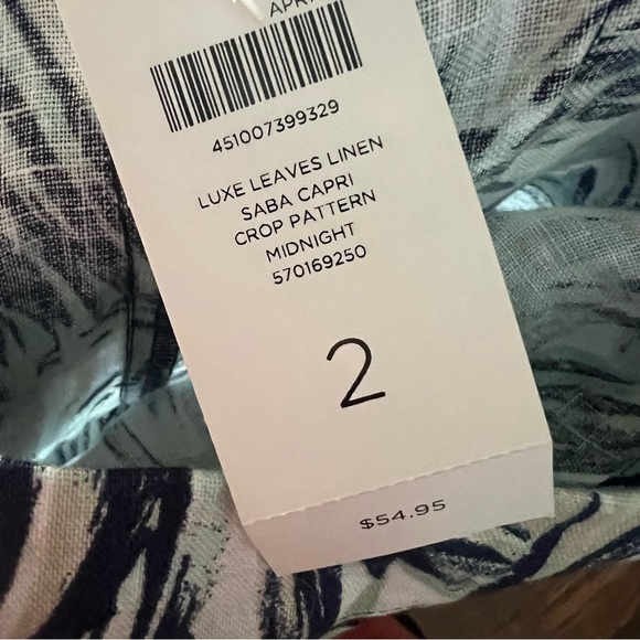 Chico’s Luxe Leaves Linen Saba Capri Pants - Picture 8 of 9